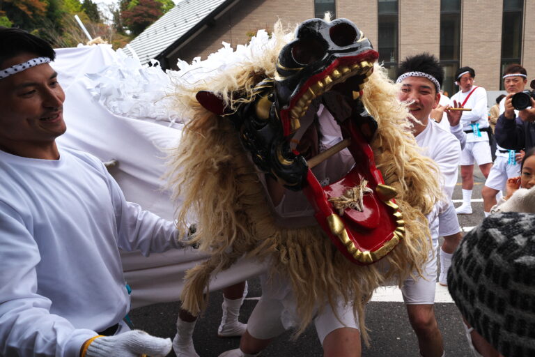 最優秀賞「頭を噛む」（自転車旅 様）